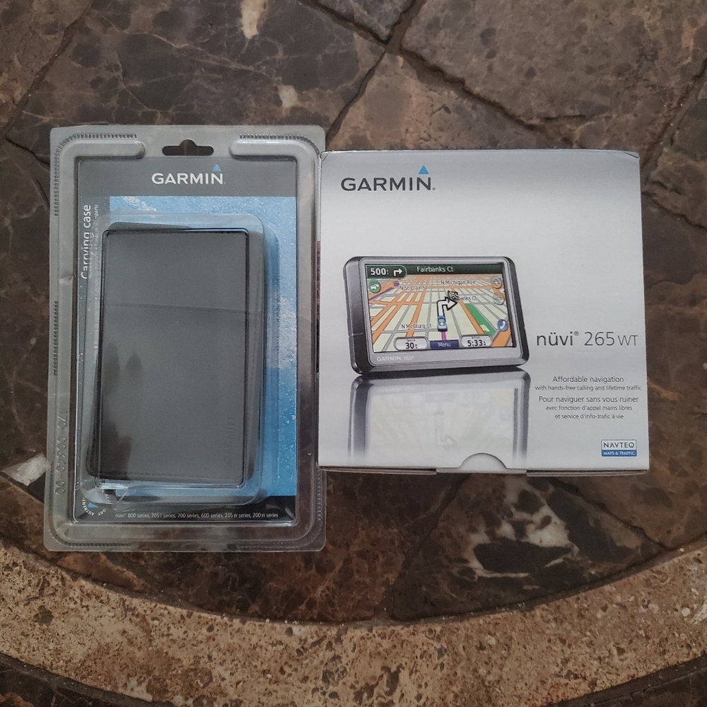 HP Garmin Nuvi 265WT GPS Navigation System plus carrying case NWT